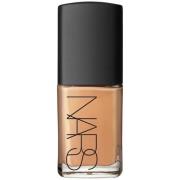 Base de Maquillaje NARS Cosmetics Sheer Glow - Diferentes colores - Sy...