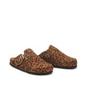 Mules zuecos de piel con estampado de leopardo