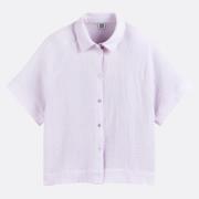 Camisa amplia, mangas hasta el codo